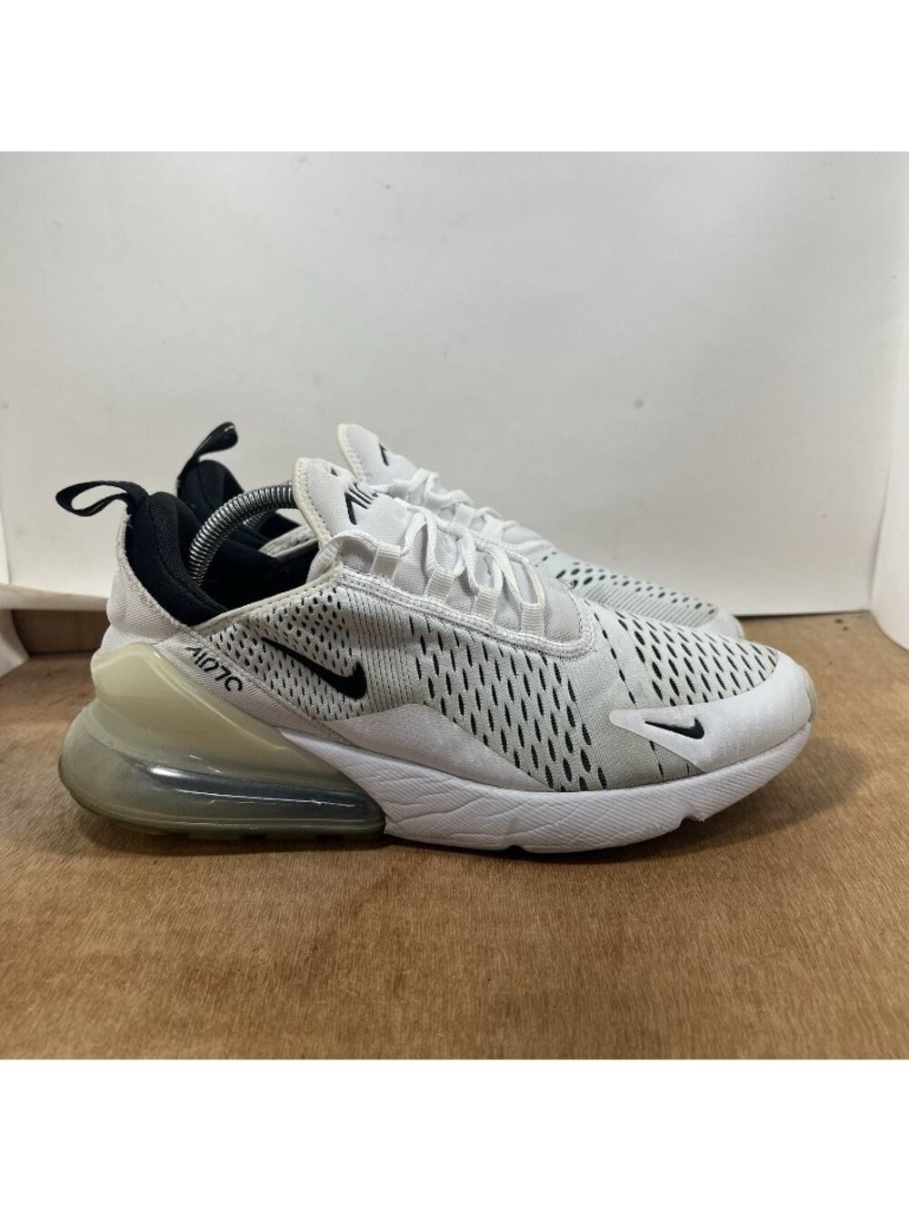 Nike Air Max 270 Women Size 11.5 White Running Shoes AH6789-100
